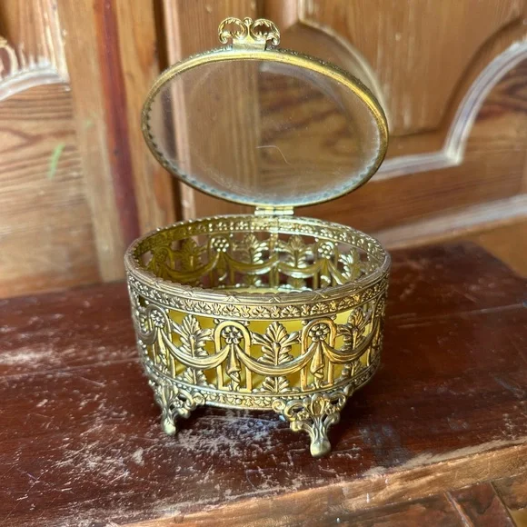 SOLD Vintage 1950s Casket Jewelry box Hollywood Regency Glass Gold metal trinket - Picture 3 of 7